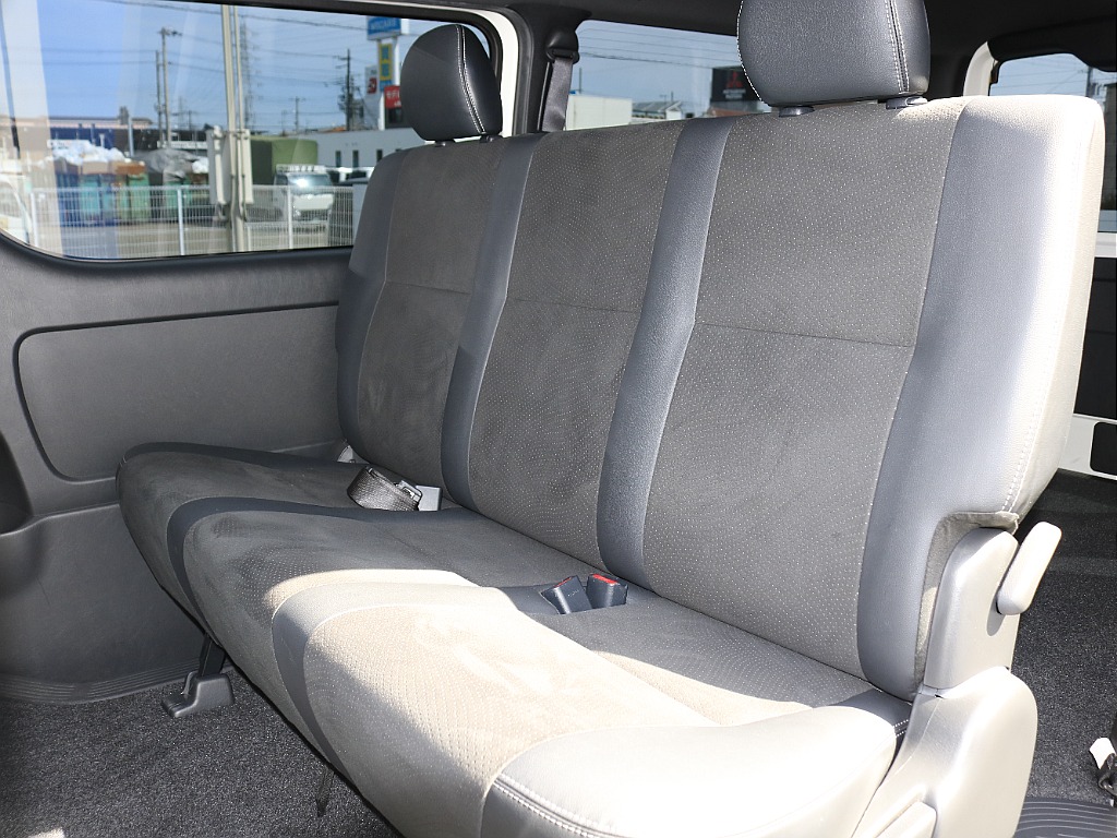 内外装、足回り、ナビと欲しい装備をパッケージングでコンプリートカスタム★もちろん追加カスタムもお任せください！どんなカスタムもお任せください！お客様のニーズに合わせたご提案をさせていただきます！