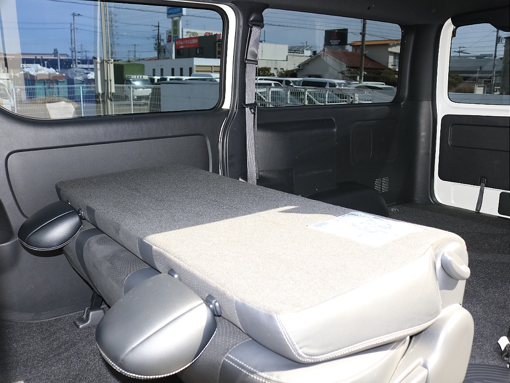 内外装、足回り、ナビと欲しい装備をパッケージングでコンプリートカスタム★もちろん追加カスタムもお任せください！どんなカスタムもお任せください！お客様のニーズに合わせたご提案をさせていただきます！