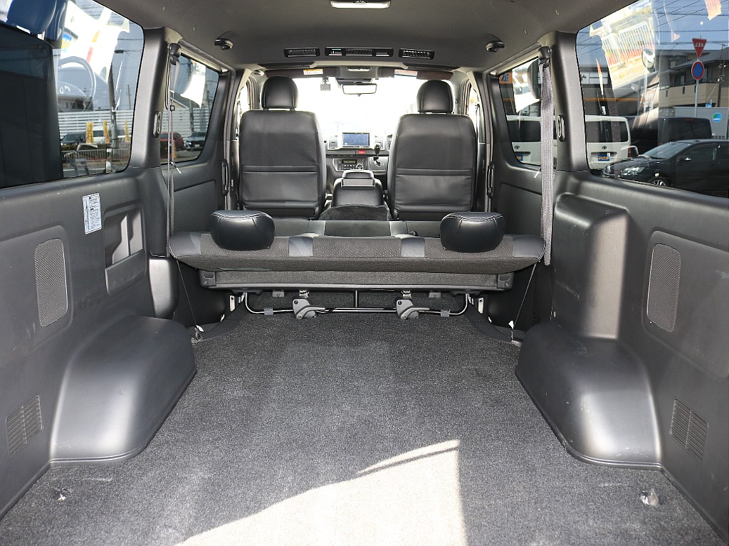 内外装、足回り、ナビと欲しい装備をパッケージングでコンプリートカスタム★もちろん追加カスタムもお任せください！どんなカスタムもお任せください！お客様のニーズに合わせたご提案をさせていただきます！