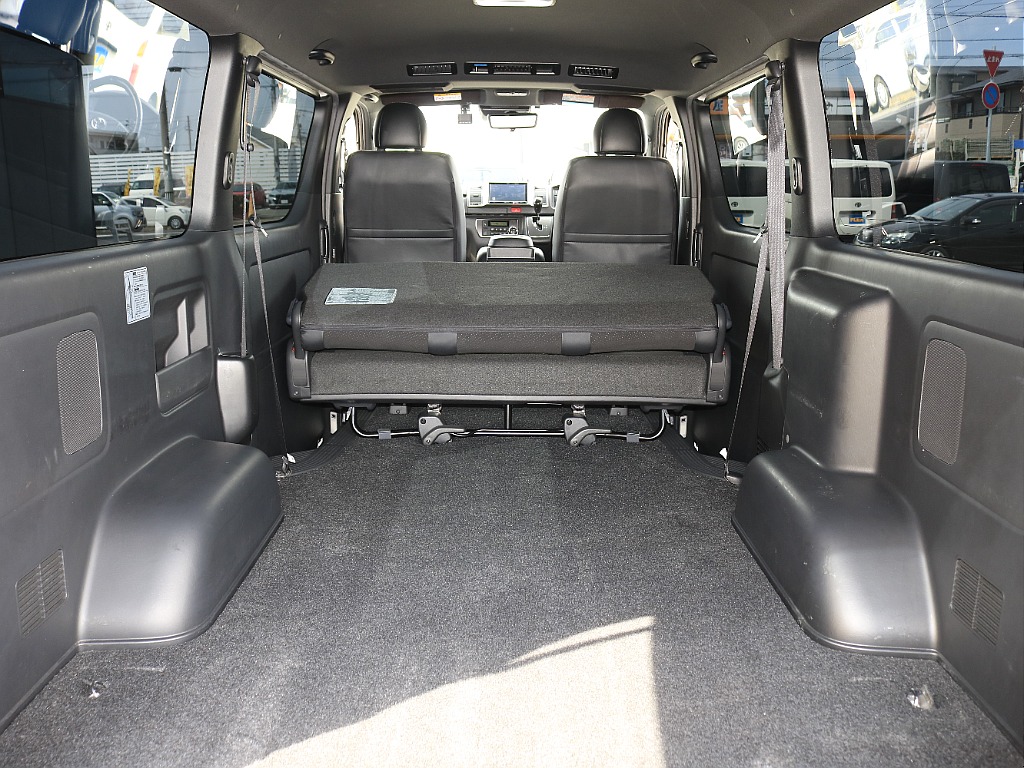 内外装、足回り、ナビと欲しい装備をパッケージングでコンプリートカスタム★もちろん追加カスタムもお任せください！どんなカスタムもお任せください！お客様のニーズに合わせたご提案をさせていただきます！