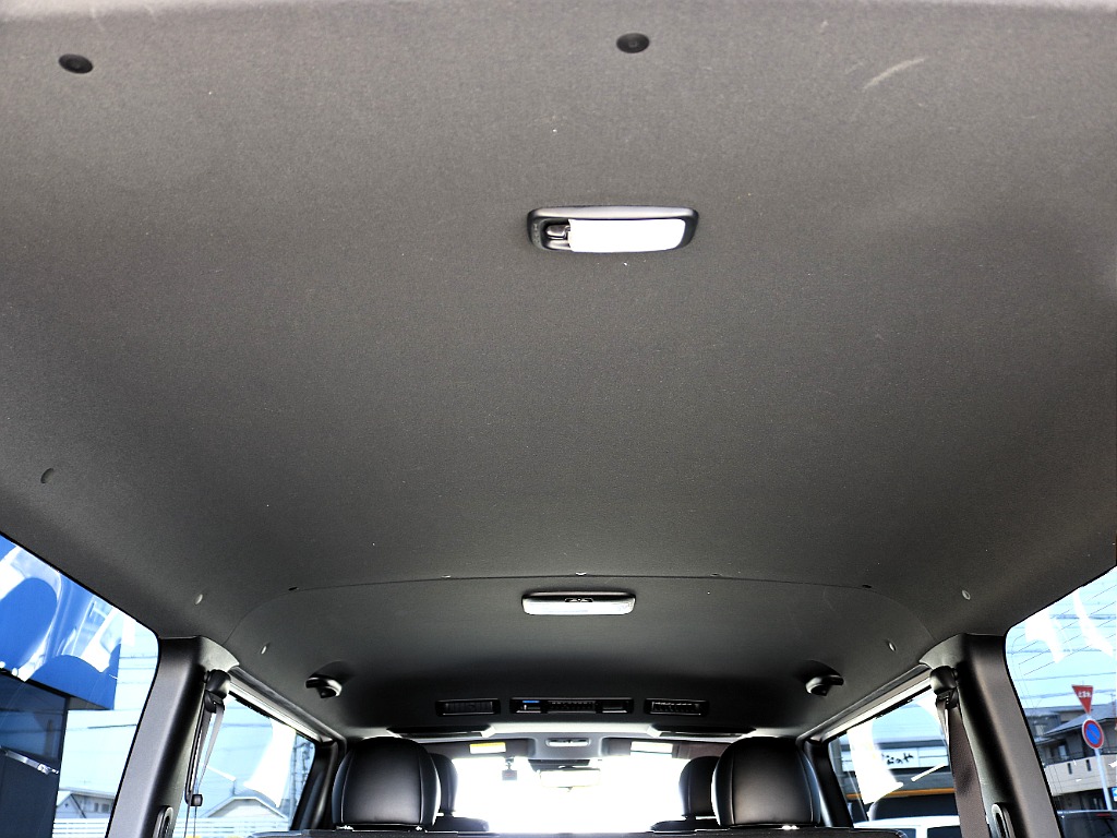 内外装、足回り、ナビと欲しい装備をパッケージングでコンプリートカスタム★もちろん追加カスタムもお任せください！どんなカスタムもお任せください！お客様のニーズに合わせたご提案をさせていただきます！