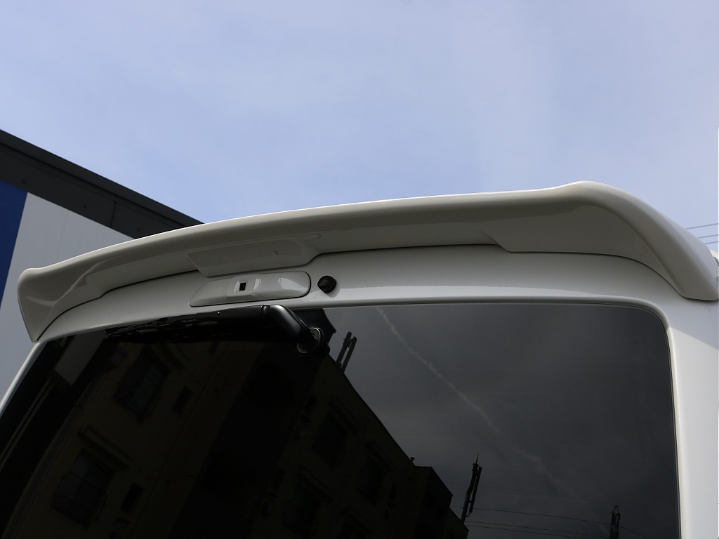 内外装、足回り、ナビと欲しい装備をパッケージングでコンプリートカスタム★もちろん追加カスタムもお任せください！どんなカスタムもお任せください！お客様のニーズに合わせたご提案をさせていただきます！