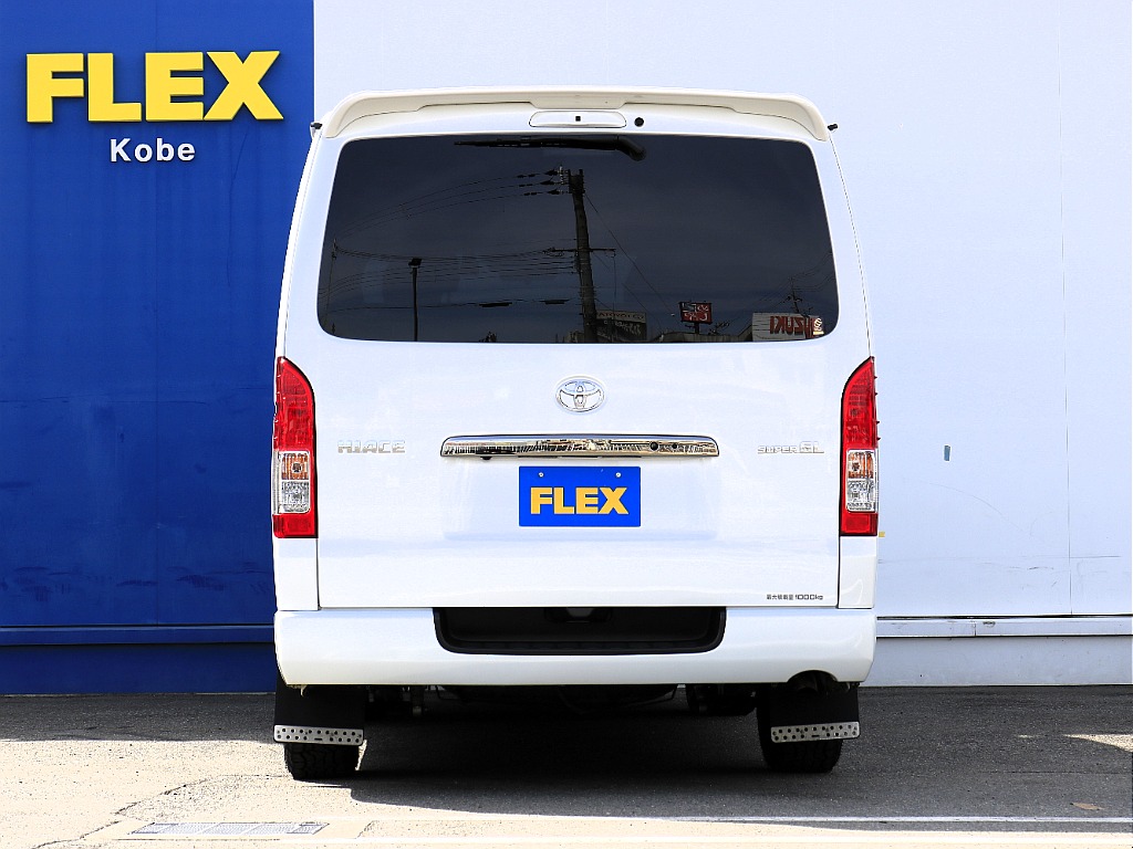 内外装、足回り、ナビと欲しい装備をパッケージングでコンプリートカスタム★もちろん追加カスタムもお任せください！どんなカスタムもお任せください！お客様のニーズに合わせたご提案をさせていただきます！