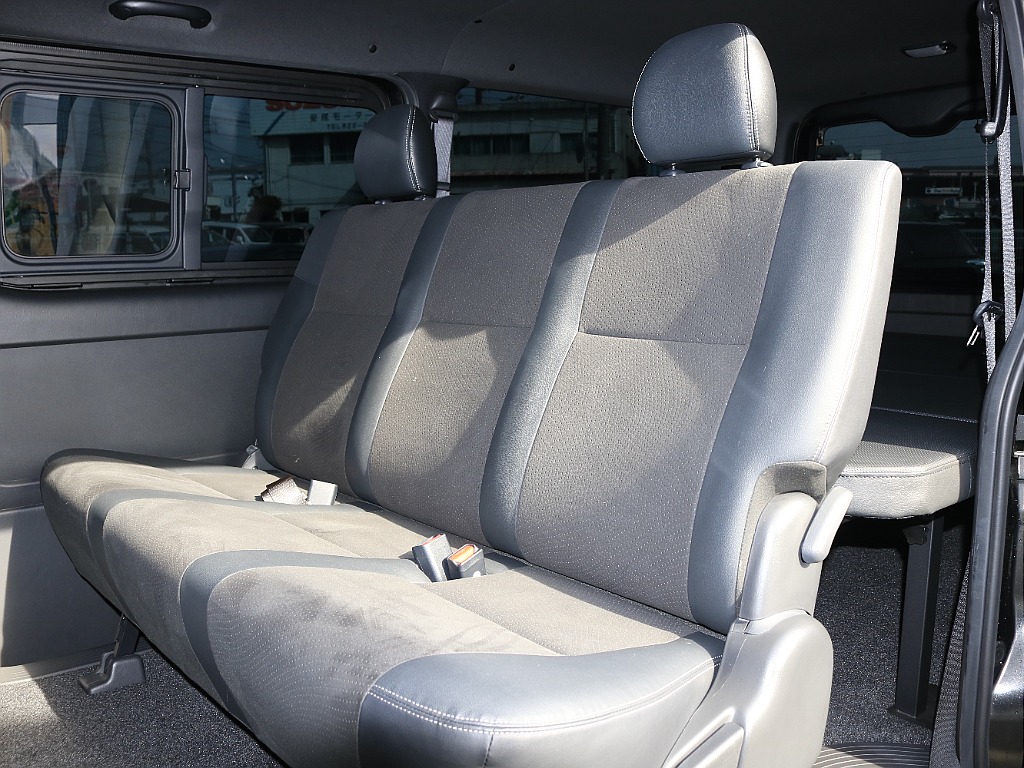 トヨタ ハイエースバン(19枚目)