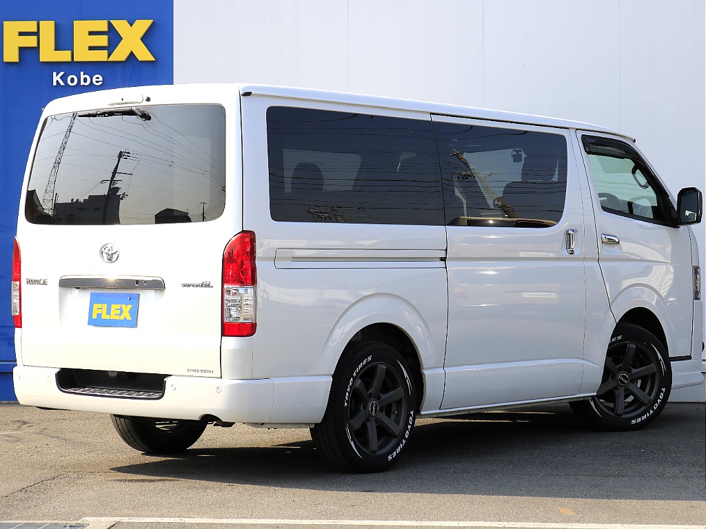 内外装、足回り、ナビと欲しい装備をパッケージングでコンプリートカスタム★もちろん追加カスタムもお任せください！どんなカスタムもお任せください！お客様のニーズに合わせたご提案をさせていただきます！