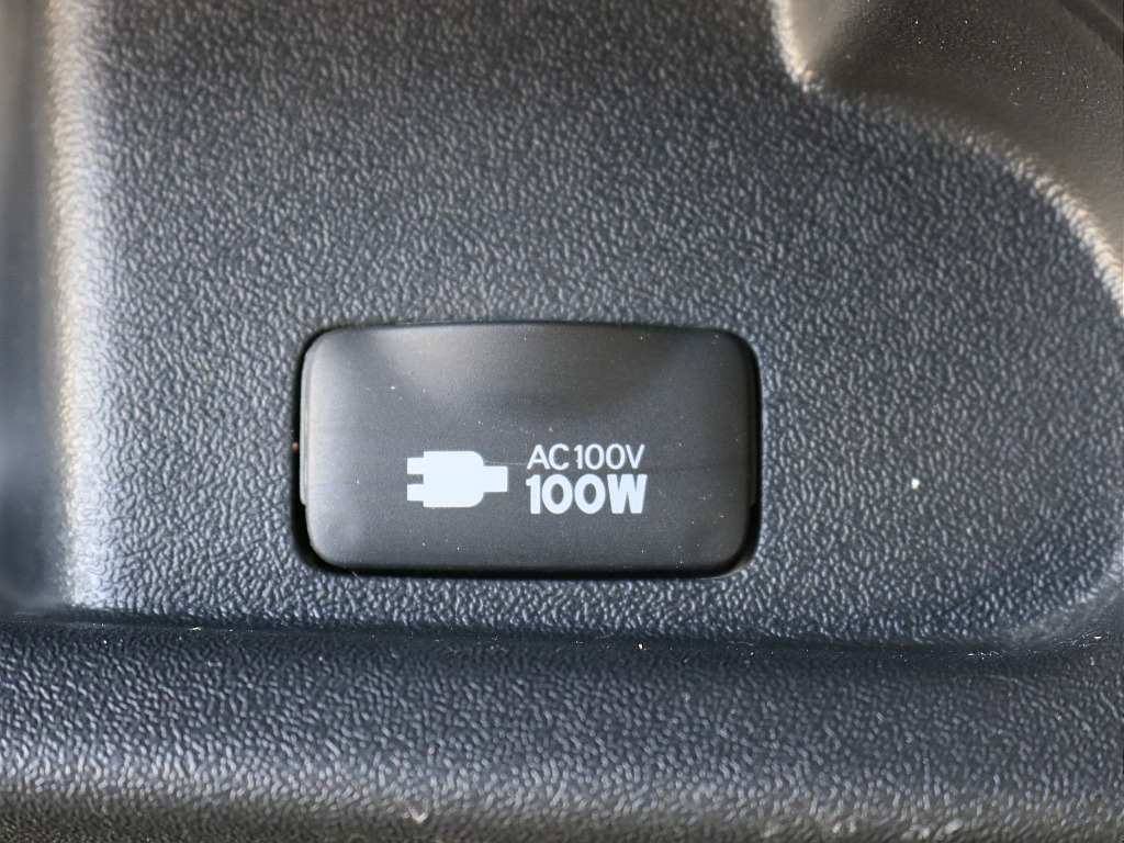 内外装、足回り、ナビと欲しい装備をパッケージングでコンプリートカスタム★もちろん追加カスタムもお任せください！どんなカスタムもお任せください！お客様のニーズに合わせたご提案をさせていただきます！