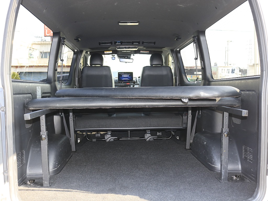 内外装、足回り、ナビと欲しい装備をパッケージングでコンプリートカスタム★もちろん追加カスタムもお任せください！どんなカスタムもお任せください！お客様のニーズに合わせたご提案をさせていただきます！