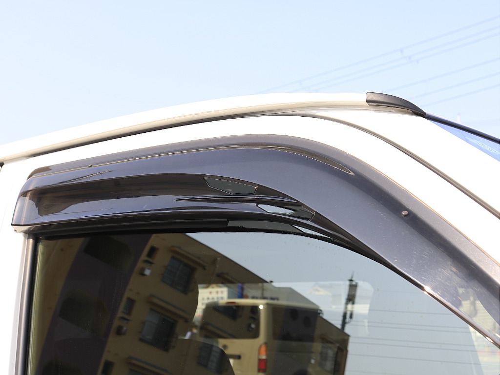 内外装、足回り、ナビと欲しい装備をパッケージングでコンプリートカスタム★もちろん追加カスタムもお任せください！どんなカスタムもお任せください！お客様のニーズに合わせたご提案をさせていただきます！