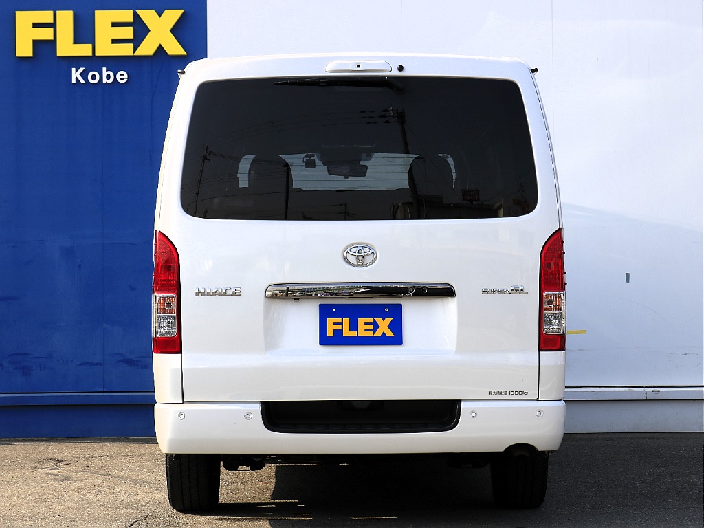 内外装、足回り、ナビと欲しい装備をパッケージングでコンプリートカスタム★もちろん追加カスタムもお任せください！どんなカスタムもお任せください！お客様のニーズに合わせたご提案をさせていただきます！