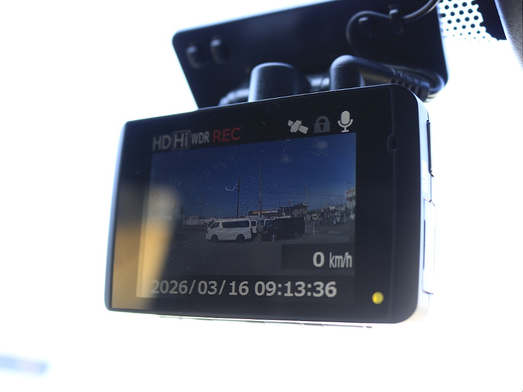 内外装、足回り、ナビと欲しい装備をパッケージングでコンプリートカスタム★もちろん追加カスタムもお任せください！どんなカスタムもお任せください！お客様のニーズに合わせたご提案をさせていただきます！