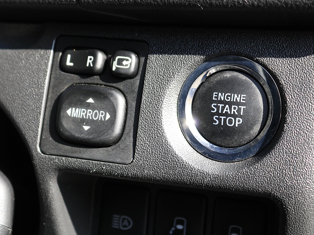 内外装、足回り、ナビと欲しい装備をパッケージングでコンプリートカスタム★もちろん追加カスタムもお任せください！どんなカスタムもお任せください！お客様のニーズに合わせたご提案をさせていただきます！