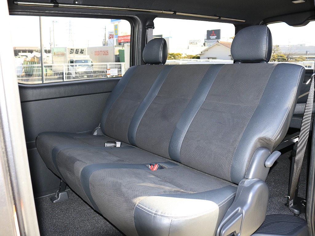 内外装、足回り、ナビと欲しい装備をパッケージングでコンプリートカスタム★もちろん追加カスタムもお任せください！どんなカスタムもお任せください！お客様のニーズに合わせたご提案をさせていただきます！