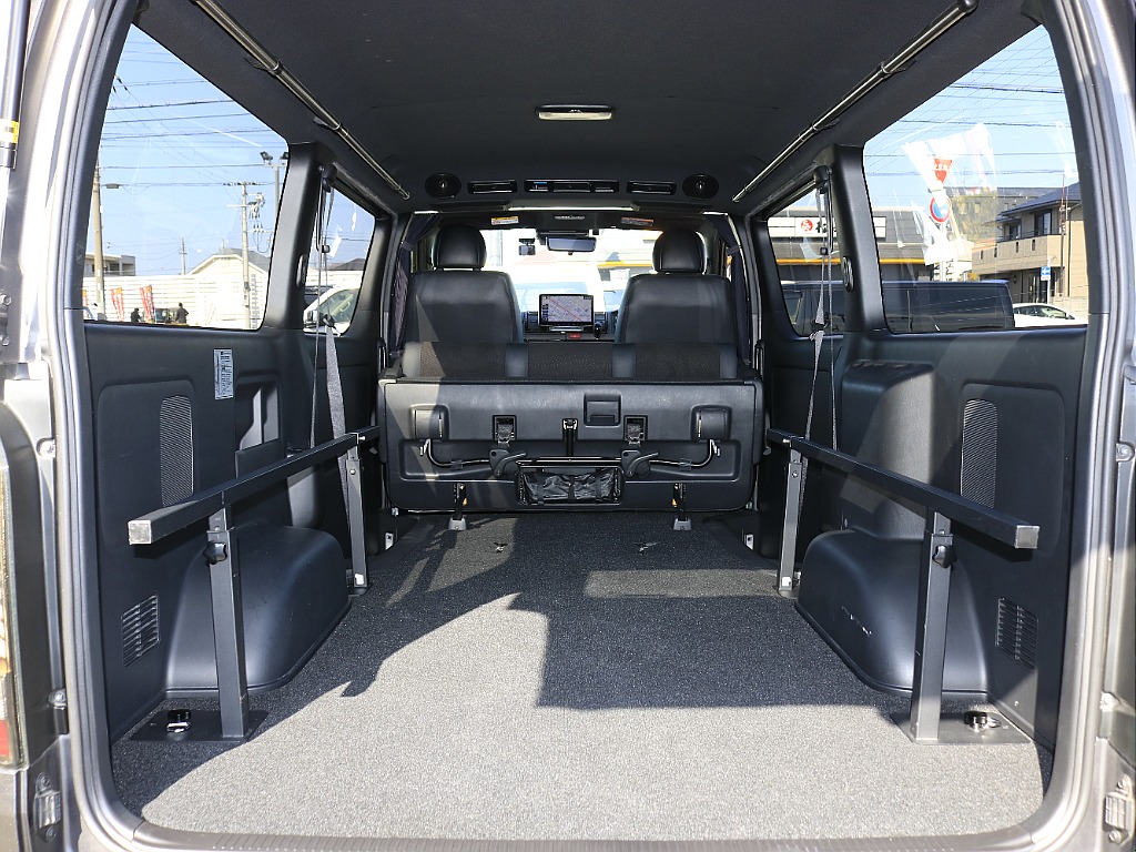 内外装、足回り、ナビと欲しい装備をパッケージングでコンプリートカスタム★もちろん追加カスタムもお任せください！どんなカスタムもお任せください！お客様のニーズに合わせたご提案をさせていただきます！