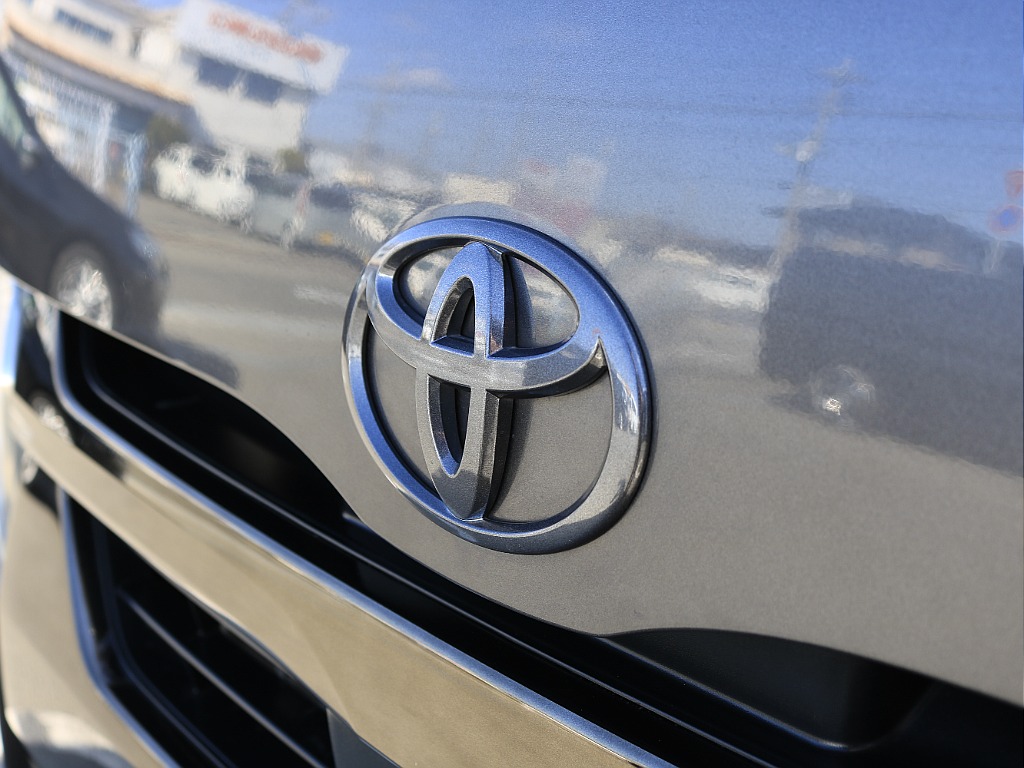 内外装、足回り、ナビと欲しい装備をパッケージングでコンプリートカスタム★もちろん追加カスタムもお任せください！どんなカスタムもお任せください！お客様のニーズに合わせたご提案をさせていただきます！