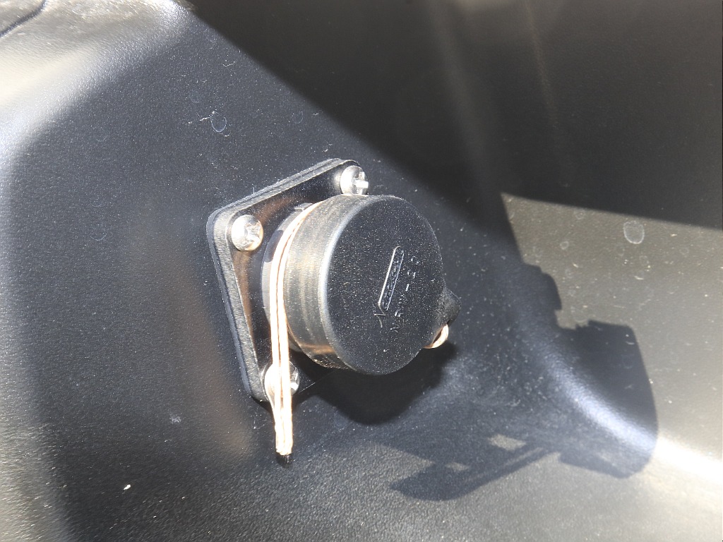 内外装、足回り、ナビと欲しい装備をパッケージングでコンプリートカスタム★もちろん追加カスタムもお任せください！どんなカスタムもお任せください！お客様のニーズに合わせたご提案をさせていただきます！