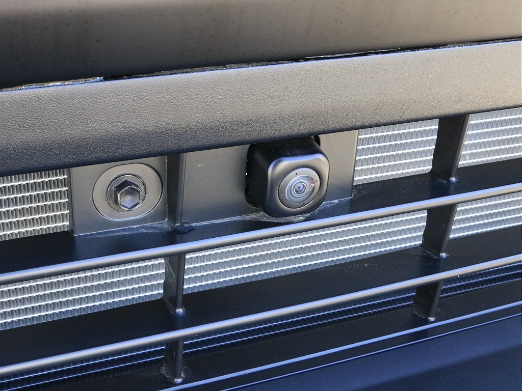 内外装、足回り、ナビと欲しい装備をパッケージングでコンプリートカスタム★もちろん追加カスタムもお任せください！どんなカスタムもお任せください！お客様のニーズに合わせたご提案をさせていただきます！