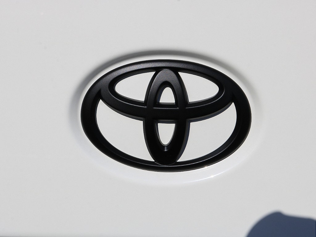 内外装、足回り、ナビと欲しい装備をパッケージングでコンプリートカスタム★もちろん追加カスタムもお任せください！どんなカスタムもお任せください！お客様のニーズに合わせたご提案をさせていただきます！