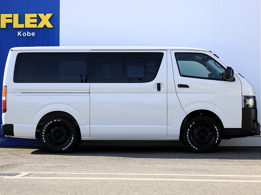 内外装、足回り、ナビと欲しい装備をパッケージングでコンプリートカスタム★もちろん追加カスタムもお任せください！どんなカスタムもお任せください！お客様のニーズに合わせたご提案をさせていただきます！