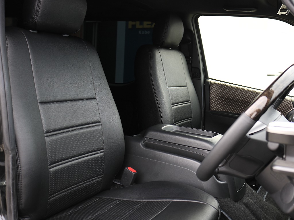 内外装、足回り、ナビと欲しい装備をパッケージングでコンプリートカスタム★もちろん追加カスタムもお任せください！どんなカスタムもお任せください！お客様のニーズに合わせたご提案をさせていただきます！