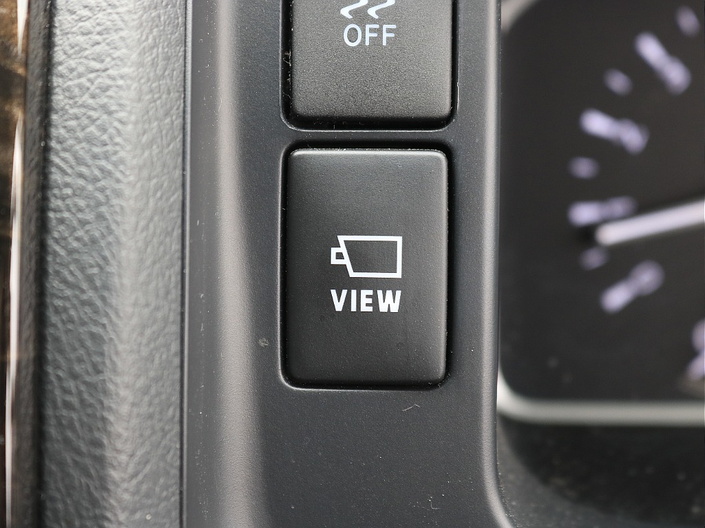 内外装、足回り、ナビと欲しい装備をパッケージングでコンプリートカスタム★もちろん追加カスタムもお任せください！どんなカスタムもお任せください！お客様のニーズに合わせたご提案をさせていただきます！