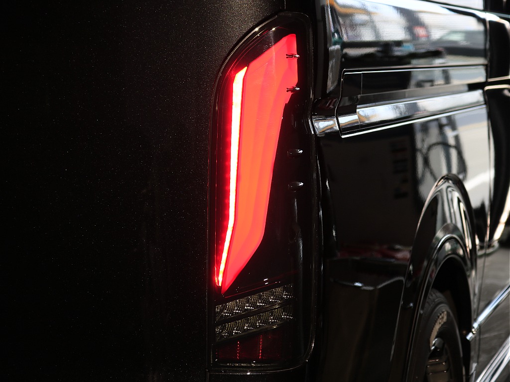 内外装、足回り、ナビと欲しい装備をパッケージングでコンプリートカスタム★もちろん追加カスタムもお任せください！どんなカスタムもお任せください！お客様のニーズに合わせたご提案をさせていただきます！