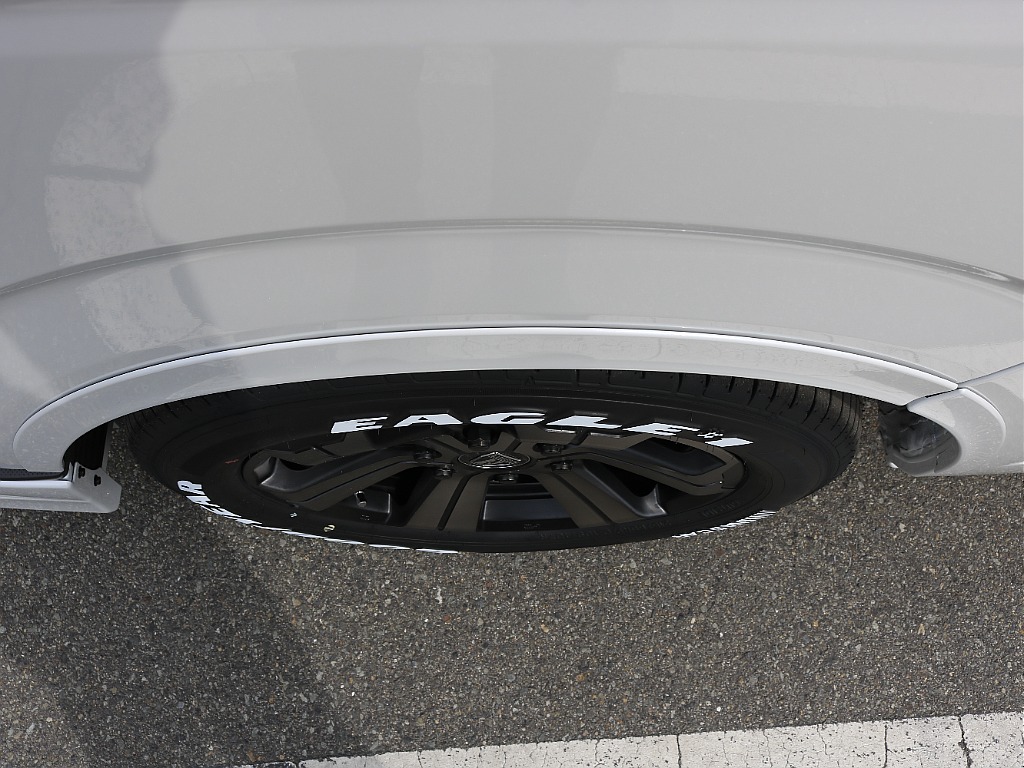 トヨタ ハイエースバン(15枚目)