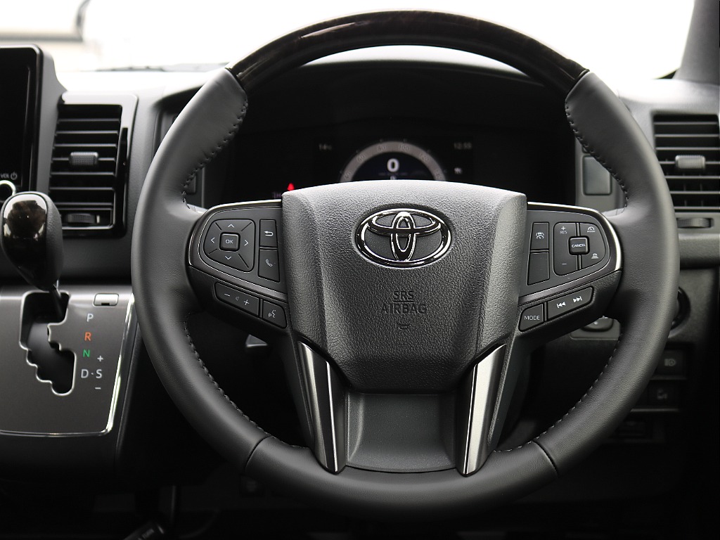 トヨタ ハイエースバン(18枚目)