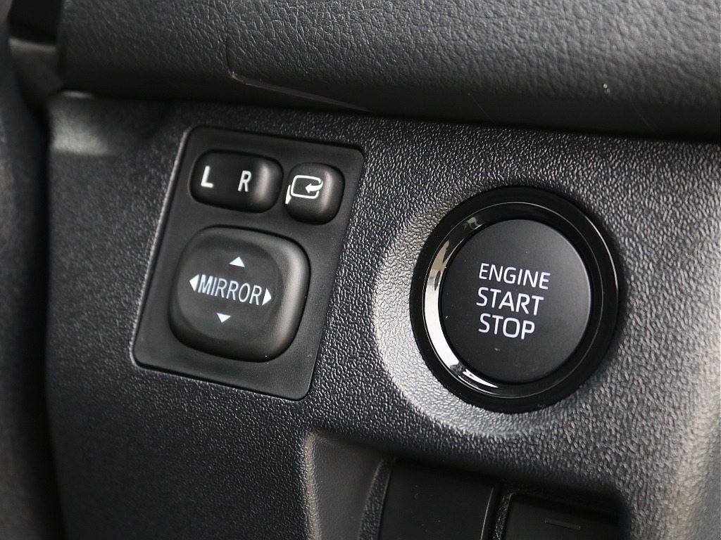 トヨタ ハイエースバン(24枚目)