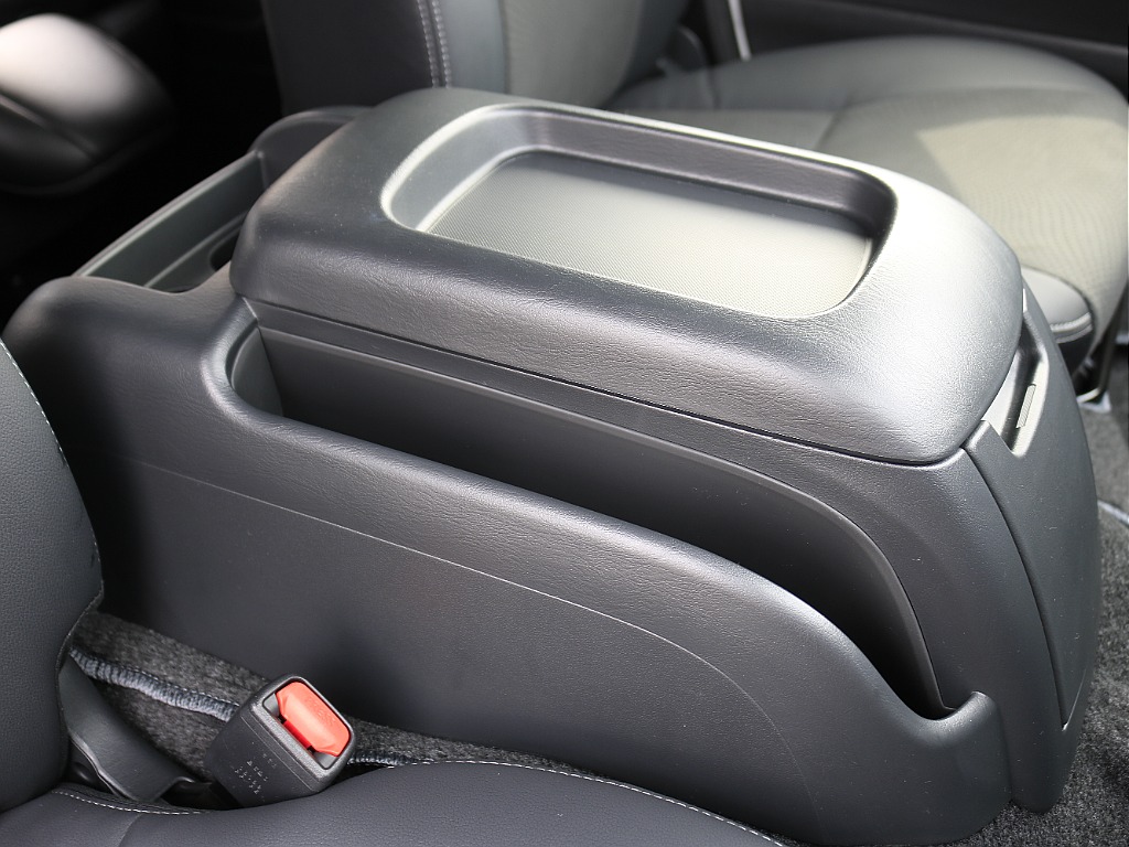 トヨタ ハイエースバン(27枚目)