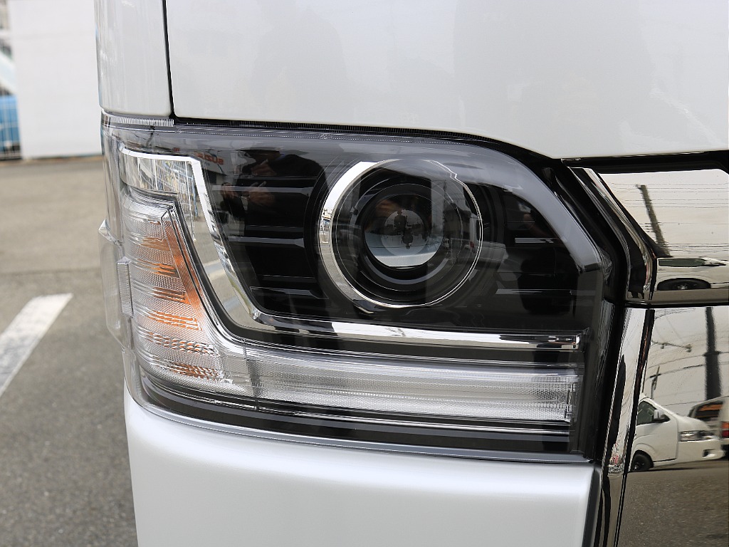 トヨタ ハイエースバン(53枚目)