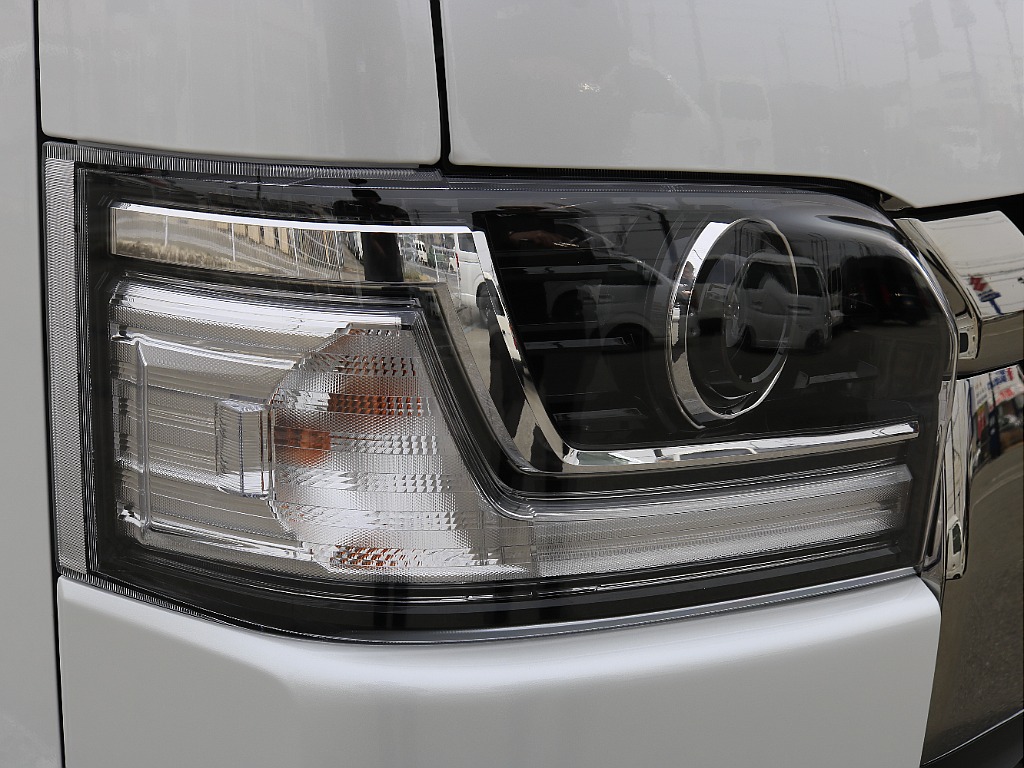 トヨタ ハイエースバン(54枚目)