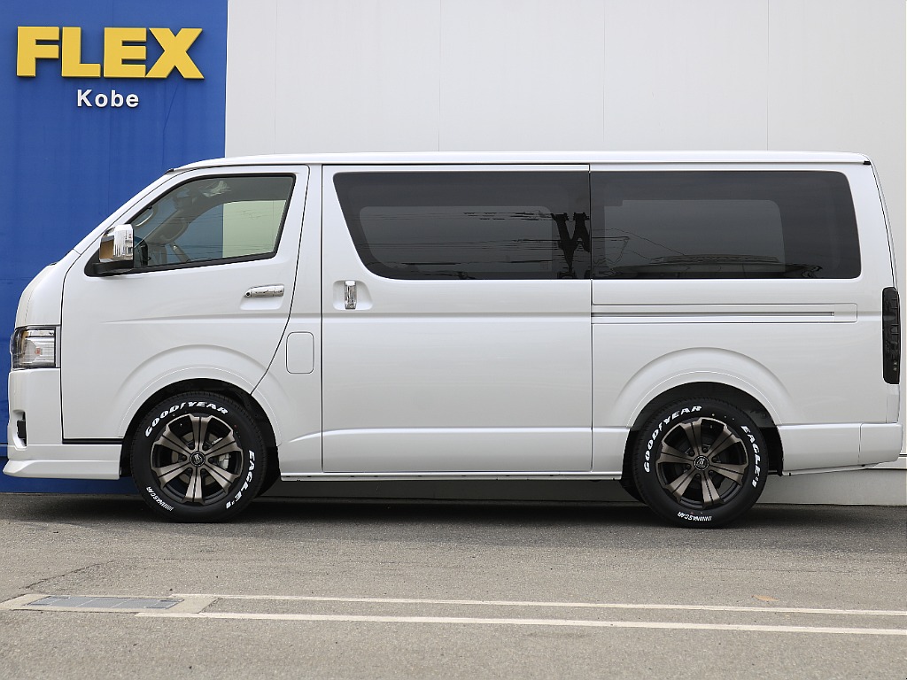 トヨタ ハイエースバン(8枚目)