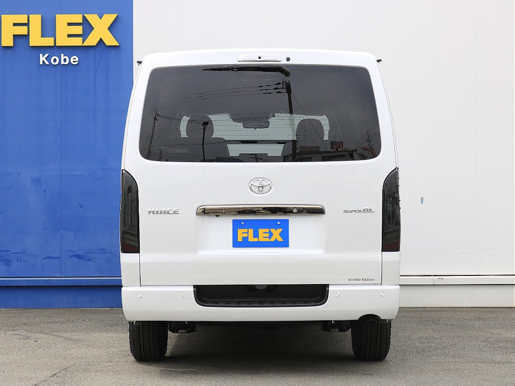 トヨタ ハイエースバン(10枚目)