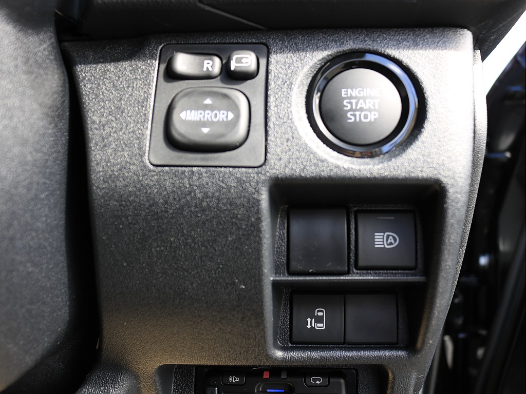 トヨタ ハイエース(25枚目)