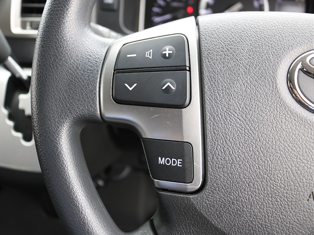 内外装、足回り、ナビと欲しい装備をパッケージングでコンプリートカスタム★もちろん追加カスタムもお任せください！どんなカスタムもお任せください！お客様のニーズに合わせたご提案をさせていただきます！