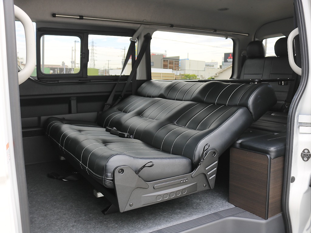 内外装、足回り、ナビと欲しい装備をパッケージングでコンプリートカスタム★もちろん追加カスタムもお任せください！どんなカスタムもお任せください！お客様のニーズに合わせたご提案をさせていただきます！