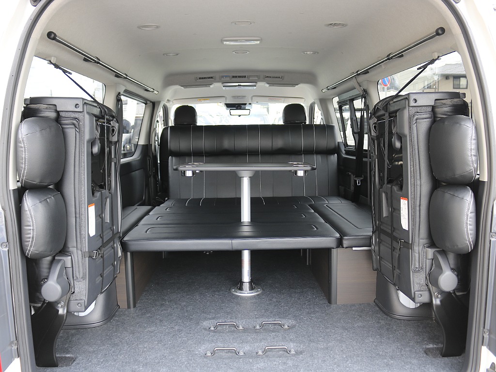 内外装、足回り、ナビと欲しい装備をパッケージングでコンプリートカスタム★もちろん追加カスタムもお任せください！どんなカスタムもお任せください！お客様のニーズに合わせたご提案をさせていただきます！