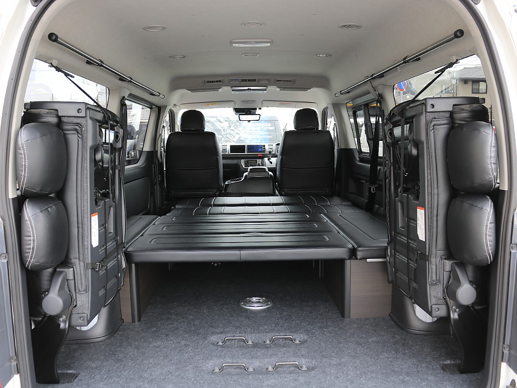 内外装、足回り、ナビと欲しい装備をパッケージングでコンプリートカスタム★もちろん追加カスタムもお任せください！どんなカスタムもお任せください！お客様のニーズに合わせたご提案をさせていただきます！