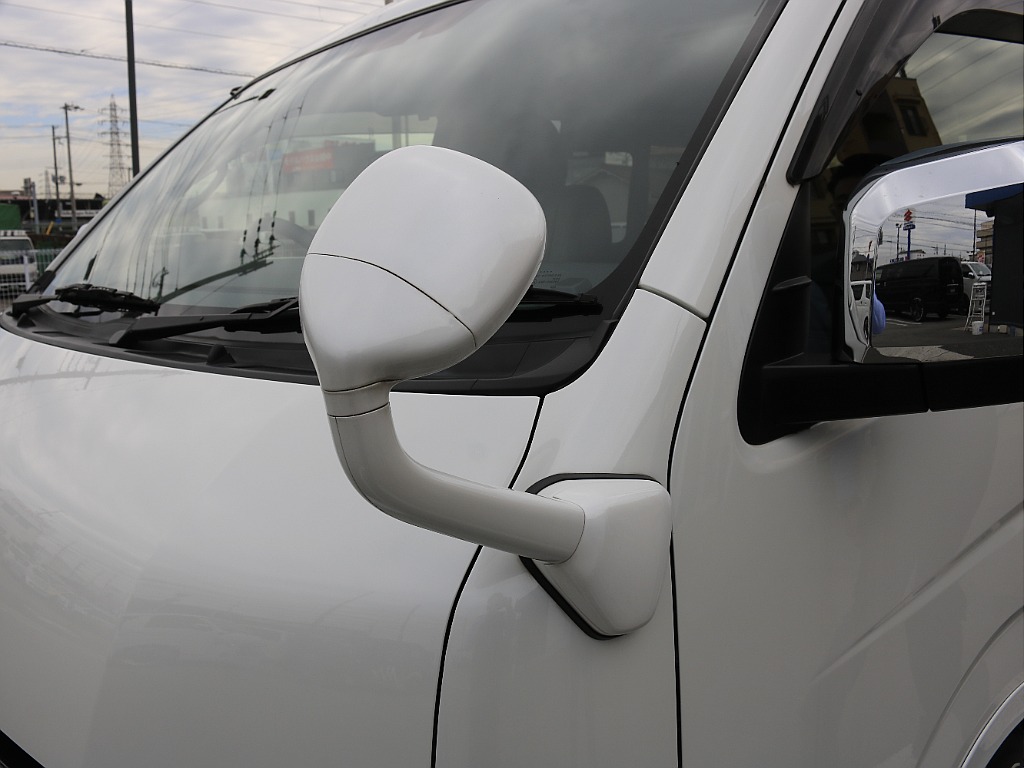 内外装、足回り、ナビと欲しい装備をパッケージングでコンプリートカスタム★もちろん追加カスタムもお任せください！どんなカスタムもお任せください！お客様のニーズに合わせたご提案をさせていただきます！