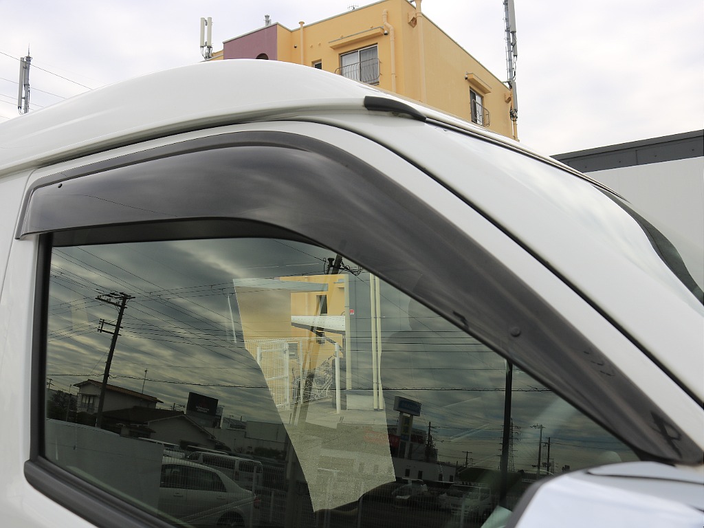 内外装、足回り、ナビと欲しい装備をパッケージングでコンプリートカスタム★もちろん追加カスタムもお任せください！どんなカスタムもお任せください！お客様のニーズに合わせたご提案をさせていただきます！