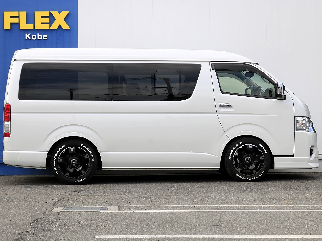 内外装、足回り、ナビと欲しい装備をパッケージングでコンプリートカスタム★もちろん追加カスタムもお任せください！どんなカスタムもお任せください！お客様のニーズに合わせたご提案をさせていただきます！