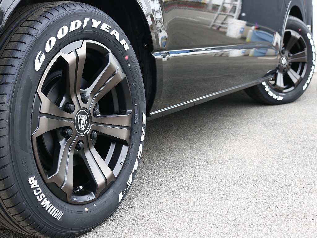 オリジナルカラーバルベロ１７インチアルミホイール