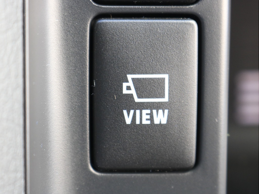 内外装、足回り、ナビと欲しい装備をパッケージングでコンプリートカスタム★もちろん追加カスタムもお任せください！どんなカスタムもお任せください！お客様のニーズに合わせたご提案をさせていただきます！