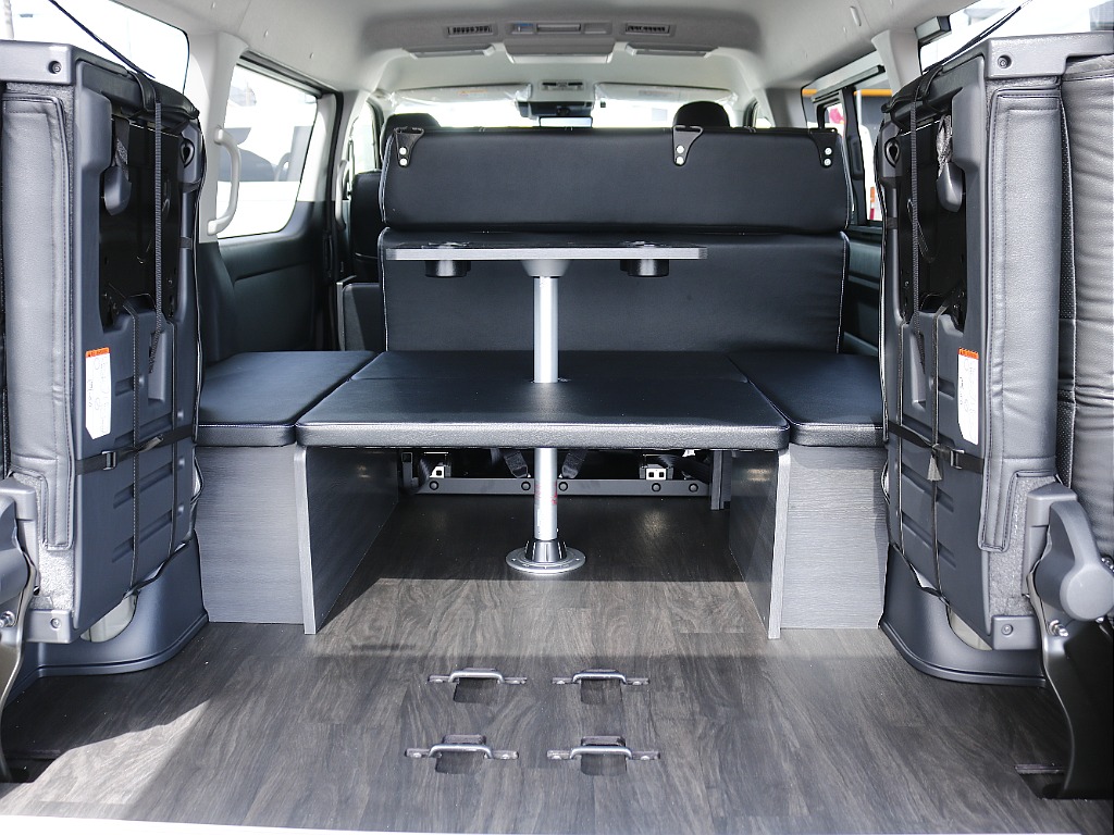 内外装、足回り、ナビと欲しい装備をパッケージングでコンプリートカスタム★もちろん追加カスタムもお任せください！どんなカスタムもお任せください！お客様のニーズに合わせたご提案をさせていただきます！