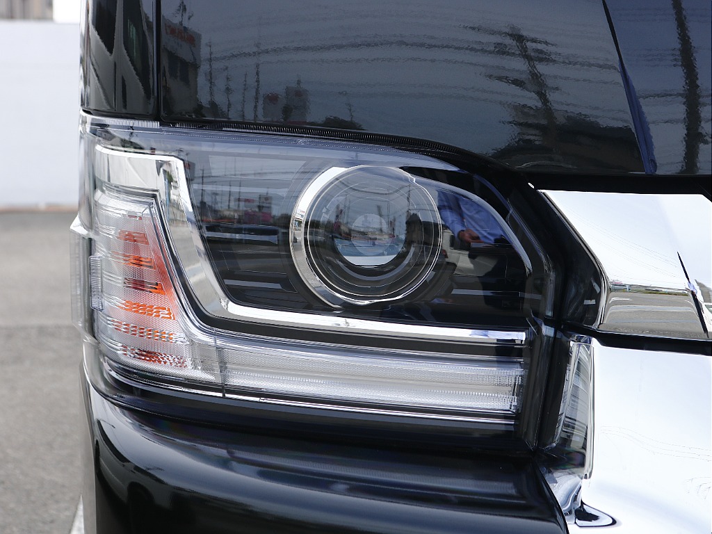 内外装、足回り、ナビと欲しい装備をパッケージングでコンプリートカスタム★もちろん追加カスタムもお任せください！どんなカスタムもお任せください！お客様のニーズに合わせたご提案をさせていただきます！