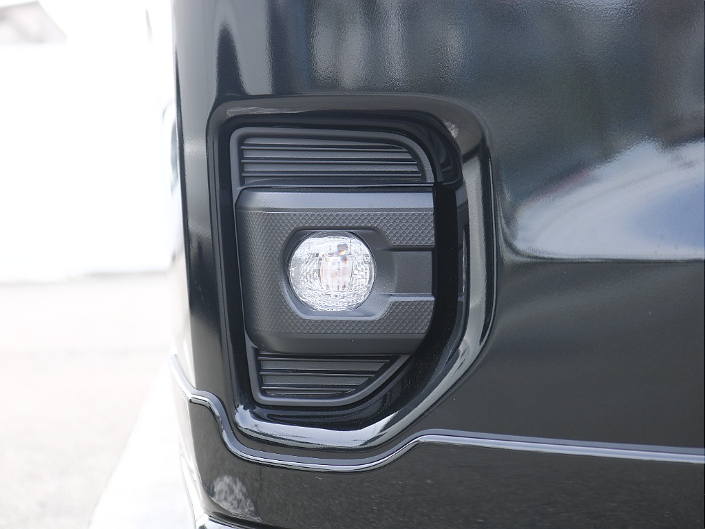 内外装、足回り、ナビと欲しい装備をパッケージングでコンプリートカスタム★もちろん追加カスタムもお任せください！どんなカスタムもお任せください！お客様のニーズに合わせたご提案をさせていただきます！