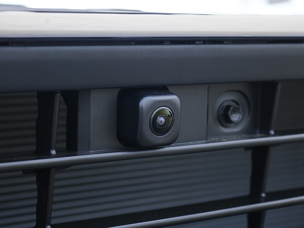 内外装、足回り、ナビと欲しい装備をパッケージングでコンプリートカスタム★もちろん追加カスタムもお任せください！どんなカスタムもお任せください！お客様のニーズに合わせたご提案をさせていただきます！