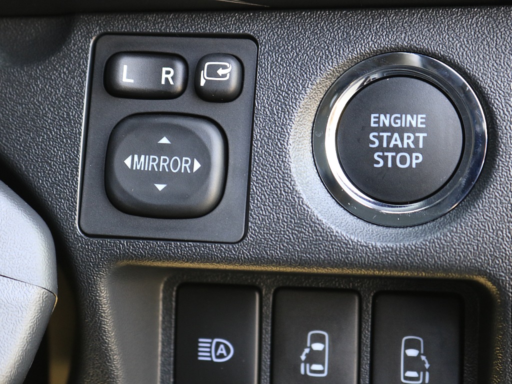 トヨタ ハイエースバン(28枚目)