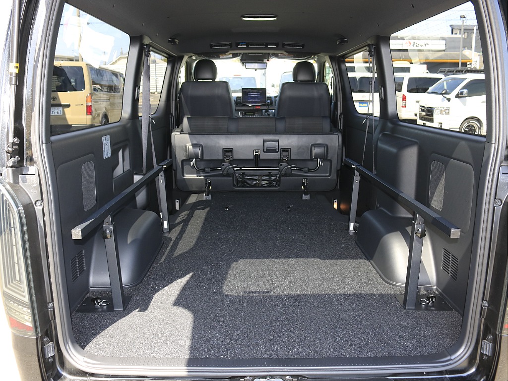 トヨタ ハイエースバン(49枚目)