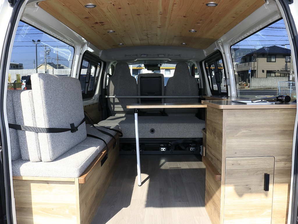 内外装、足回り、ナビと欲しい装備をパッケージングでコンプリートカスタム★もちろん追加カスタムもお任せください！どんなカスタムもお任せください！お客様のニーズに合わせたご提案をさせていただきます！